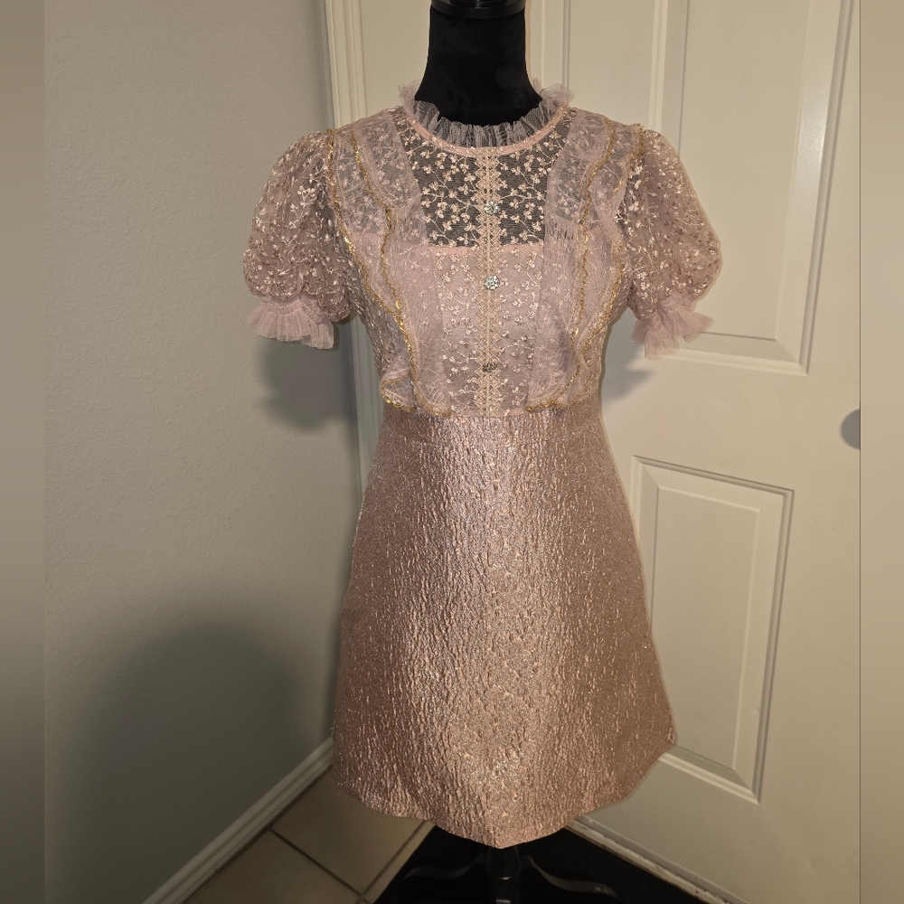 Elegant Lace Midi Dress in Pink
